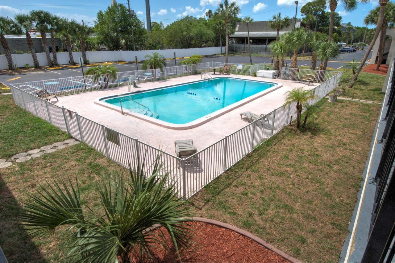 Bayside Inn Pinellas Park - Clearwater Eksteriør bilde