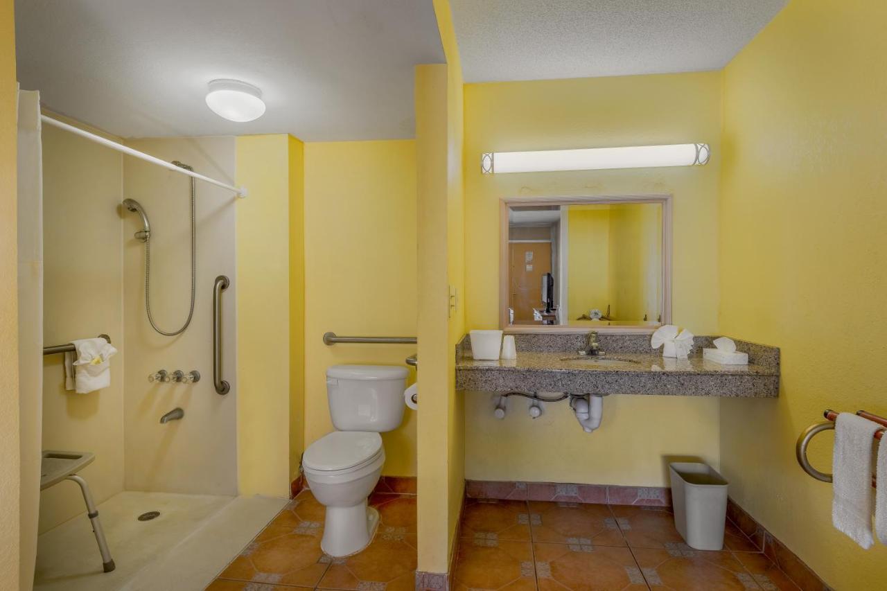 Bayside Inn Pinellas Park - Clearwater Eksteriør bilde