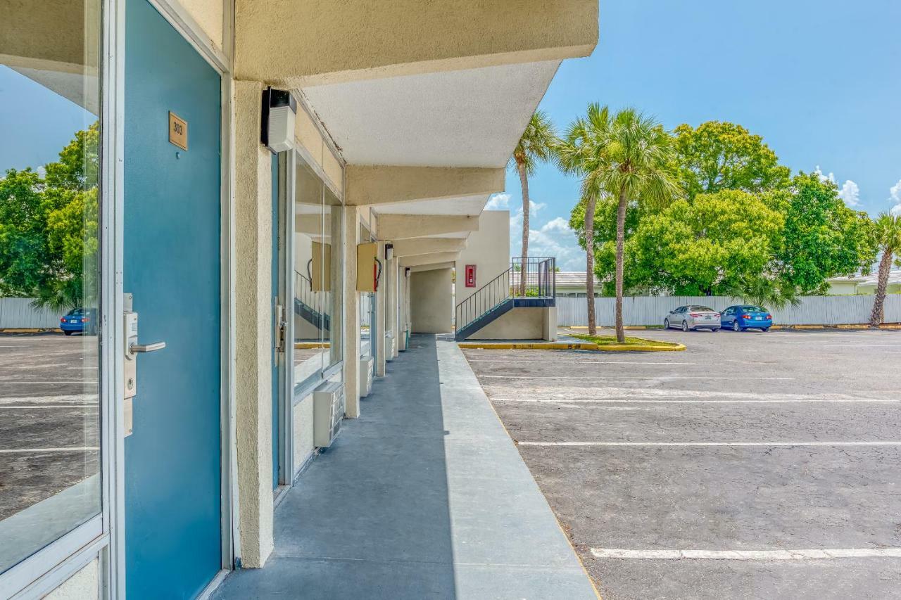 Bayside Inn Pinellas Park - Clearwater Eksteriør bilde