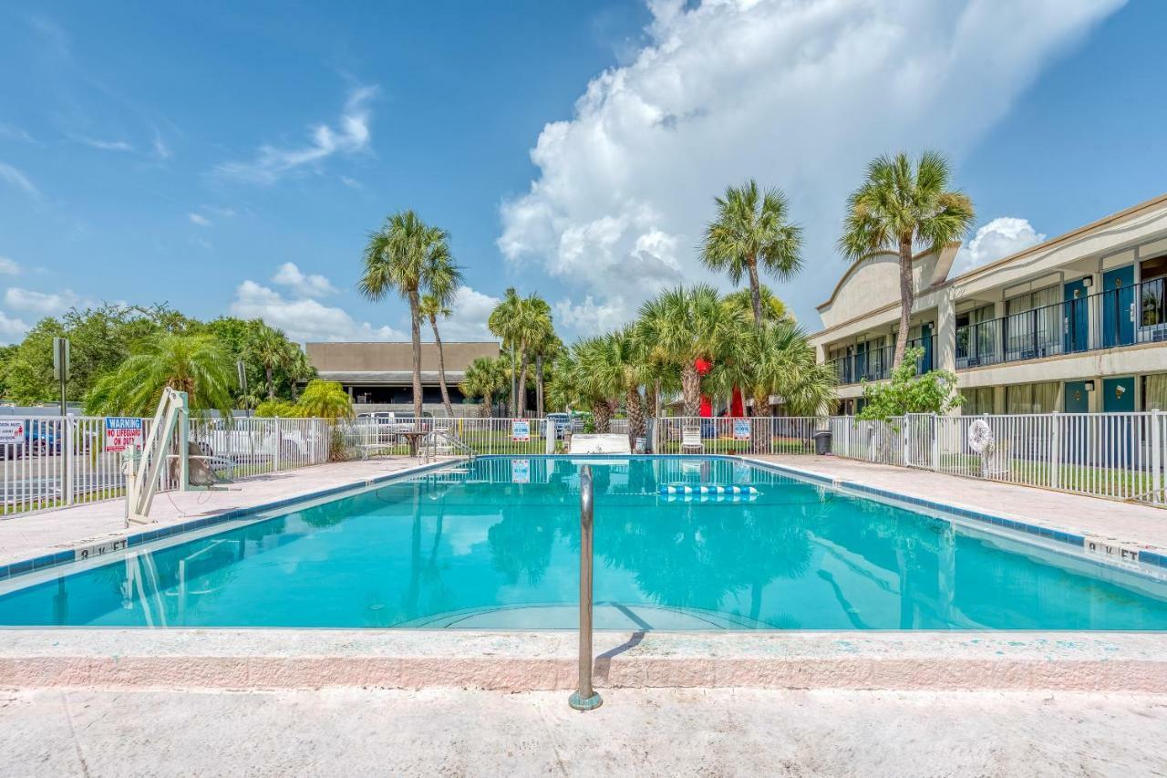 Bayside Inn Pinellas Park - Clearwater Eksteriør bilde